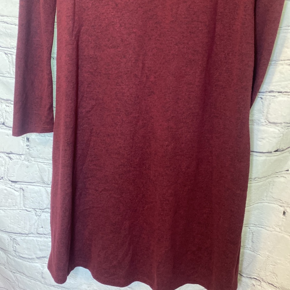 Z Supply Burgundy Red Henley Long Sleeve Dress Size Medium Excellent Condition - Picture 9 of 10